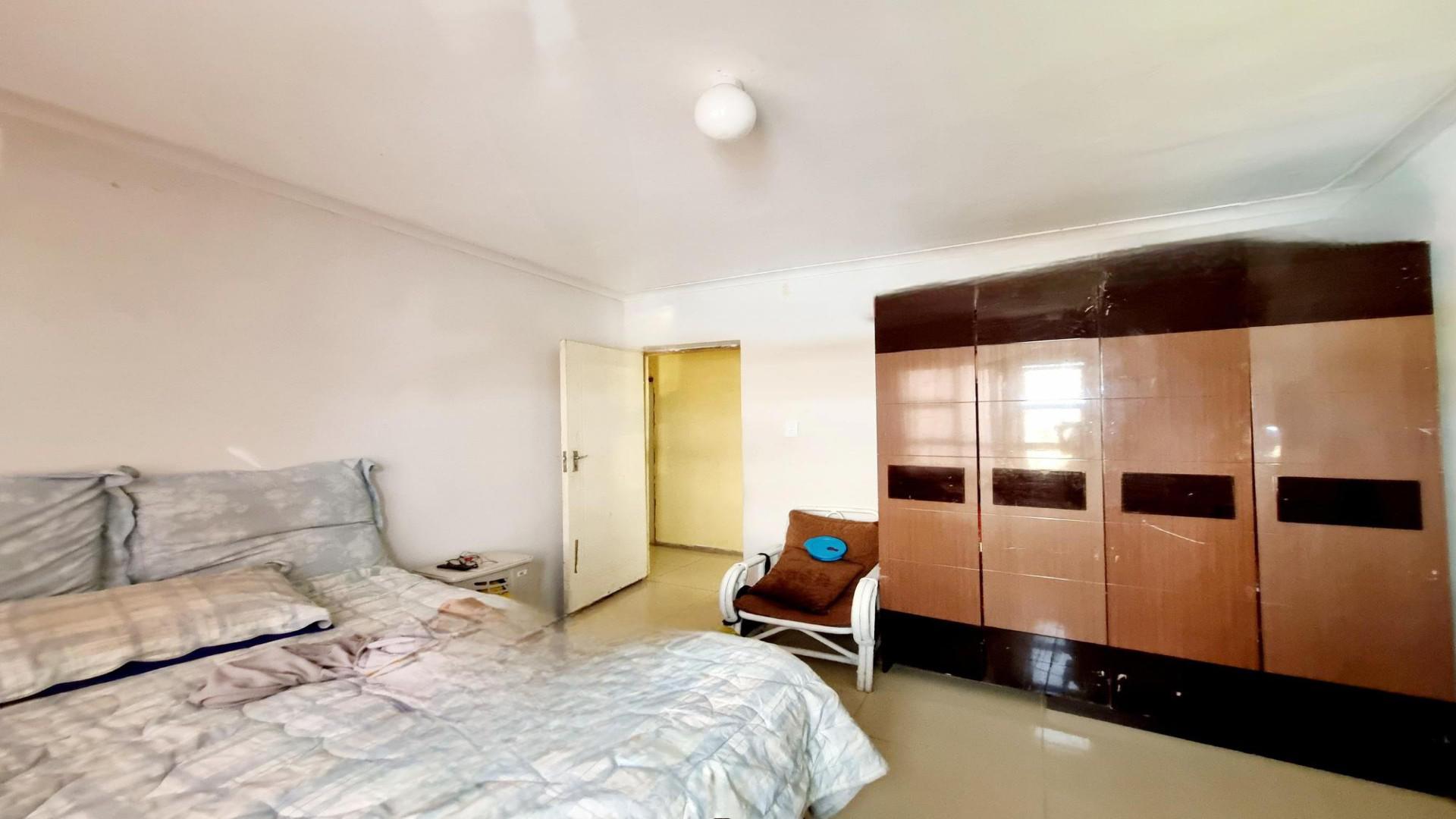 Main Bedroom of property in Umtata