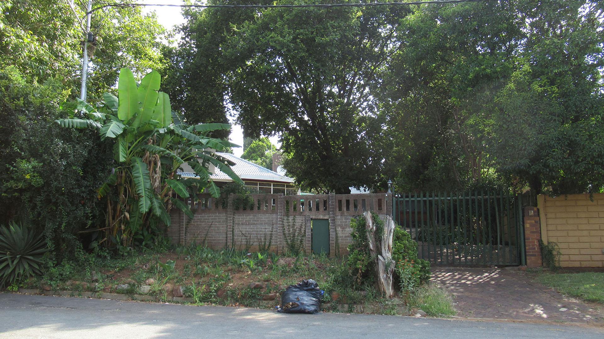 Front View of property in Mondeor