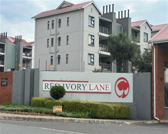 Standard Bank SIE Sale In Execution 3 Bedroom Sectional Title for Sale in Westlake View - MR561199