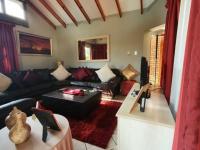 of property in Glenvista