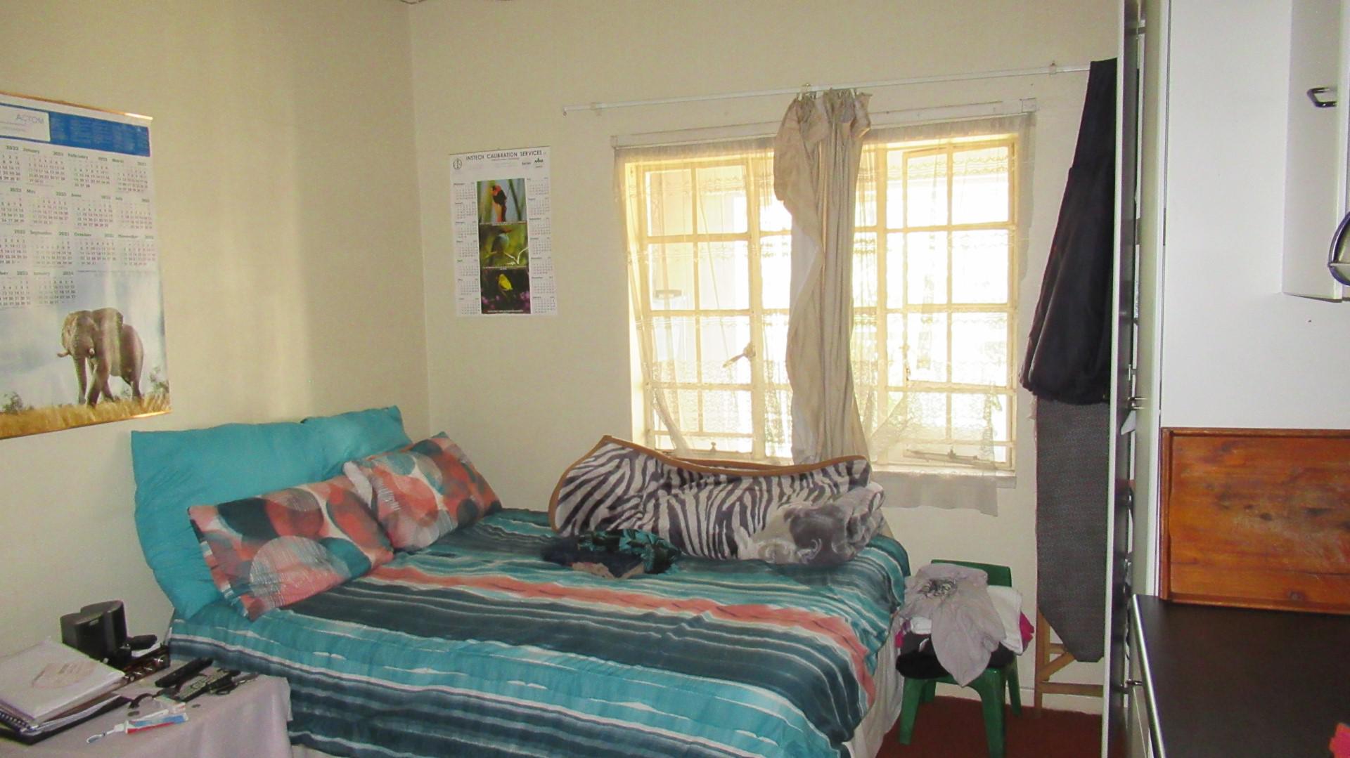 Bed Room 3 - 18 square meters of property in Symhurst