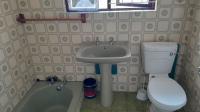 Bathroom 1 - 4 square meters of property in Burlington Heights