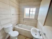 Bathroom 1 - 6 square meters of property in Monavoni