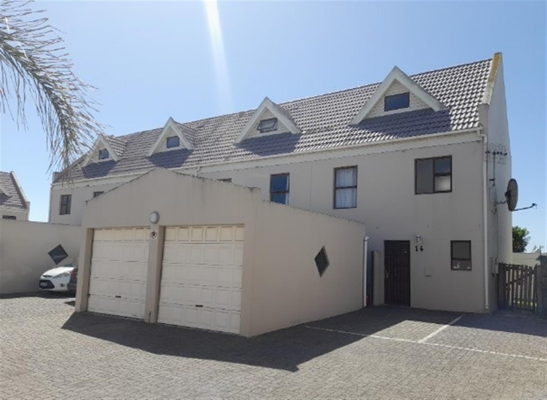 Front View of property in Parklands