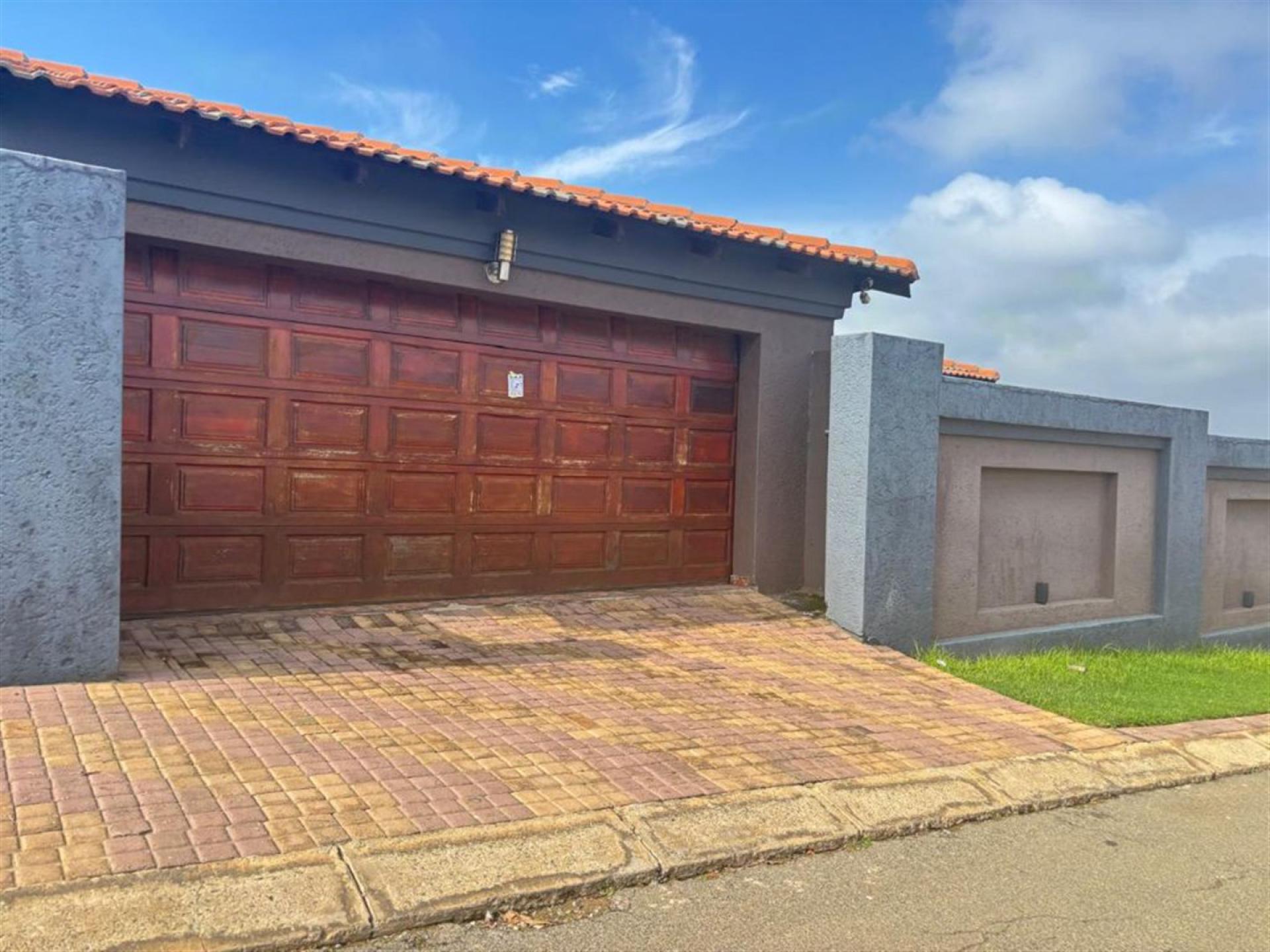 Front View of property in Naturena