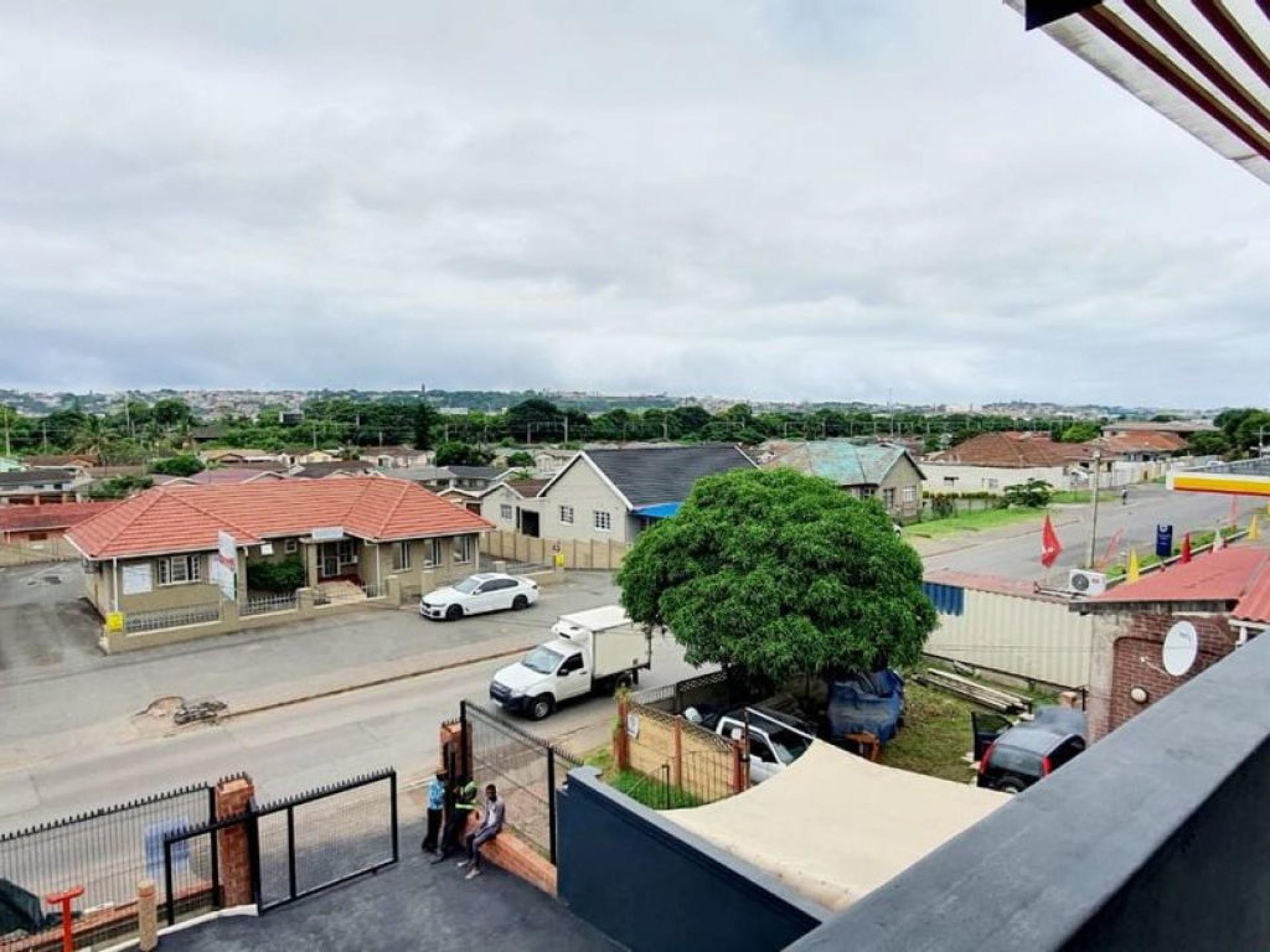 of property in Montclair (Dbn)
