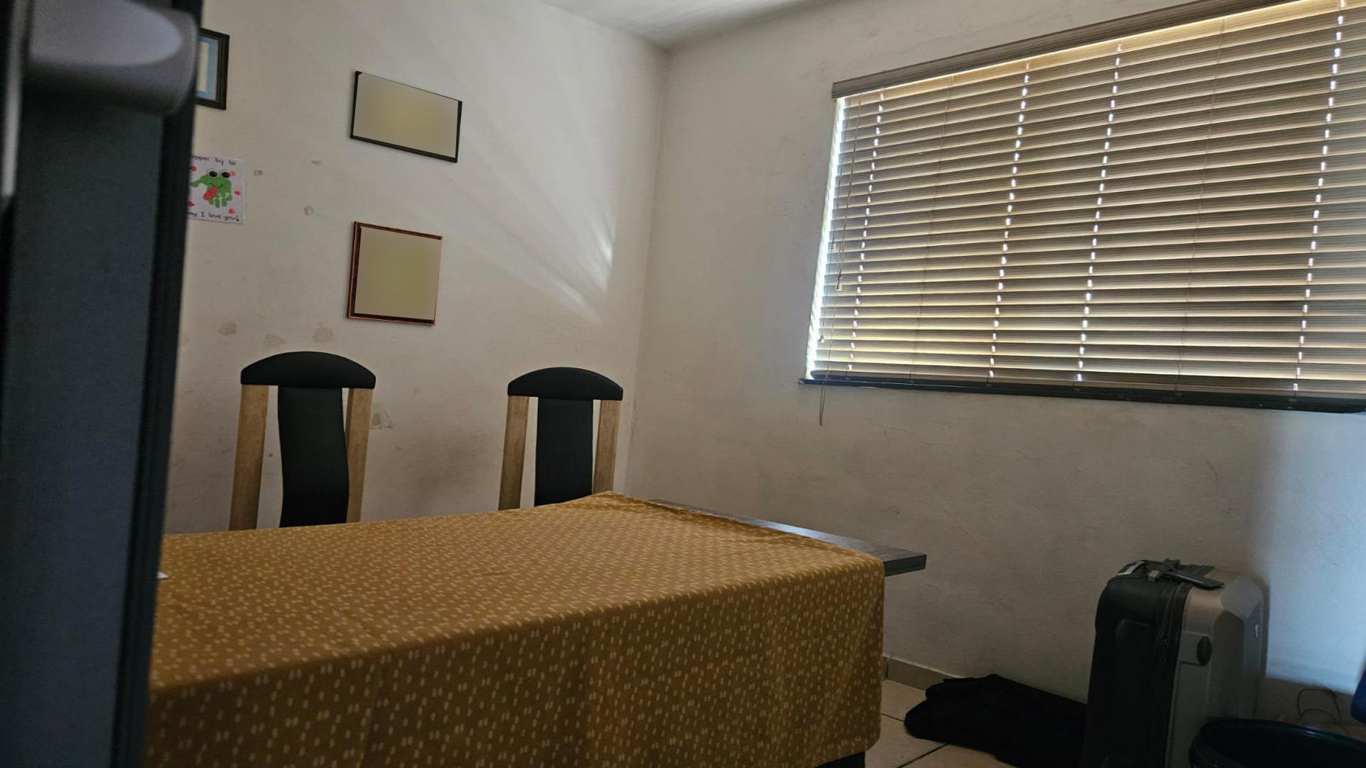 Dining Room of property in Scottburgh