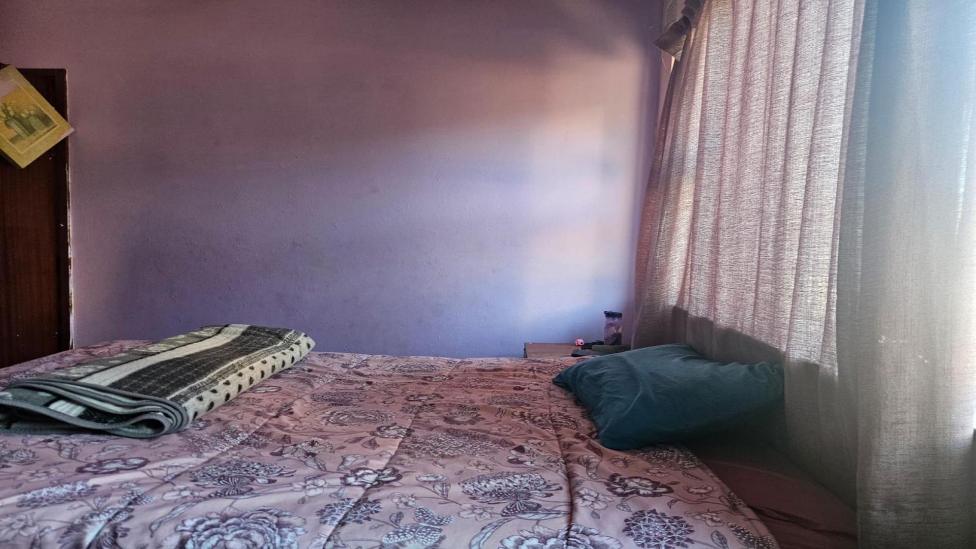 Bed Room 1 of property in Scottburgh