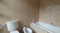 Bathroom 2 - 18 square meters of property in Kyalami Estates
