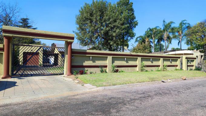 Standard Bank SIE Sale In Execution 3 Bedroom House for Sale in Freeway Park - MR561941
