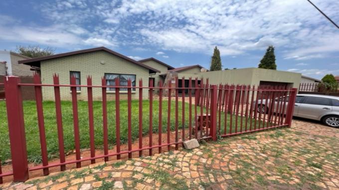 FNB SIE Sale In Execution 3 Bedroom House for Sale in Eldorado Estate - MR562063