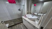Bathroom 1 of property in Ashlea Gardens