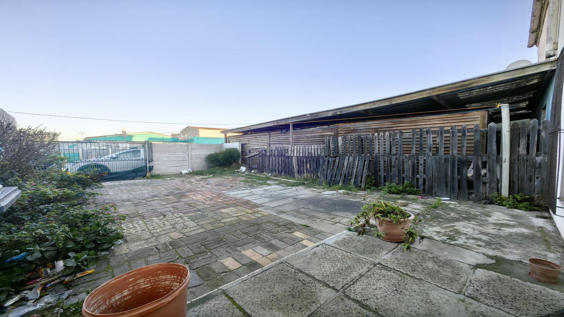Spaces of property in Mitchells Plain