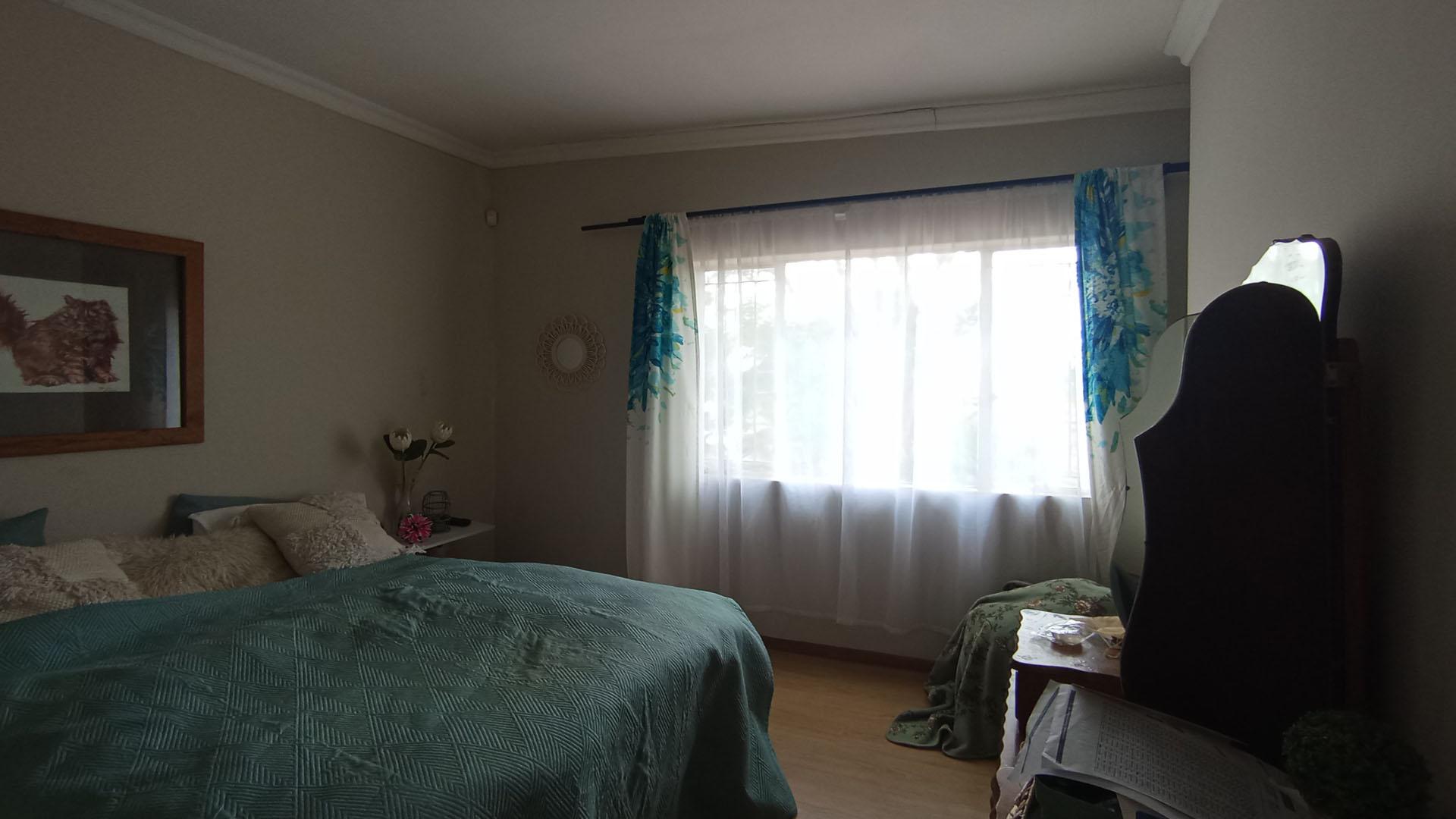 Bed Room 2 - 21 square meters of property in Garsfontein