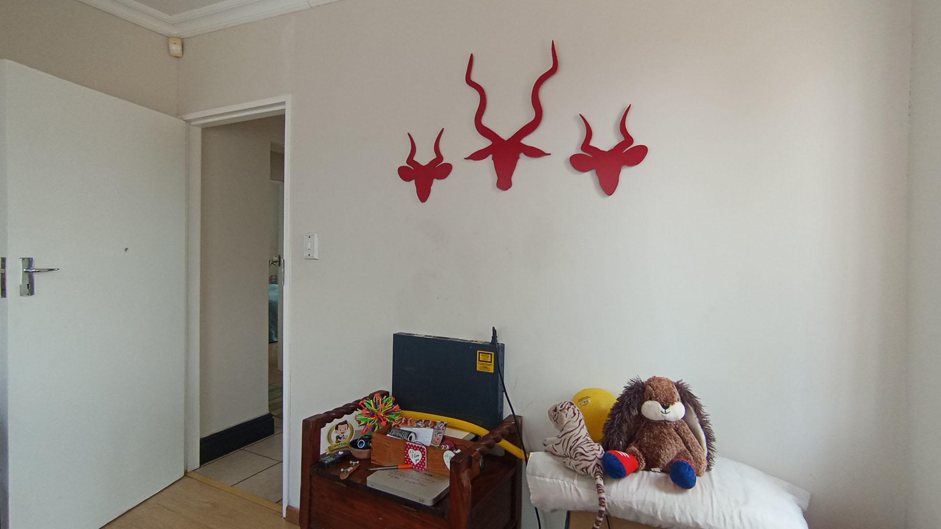 Bed Room 4 - 9 square meters of property in Garsfontein