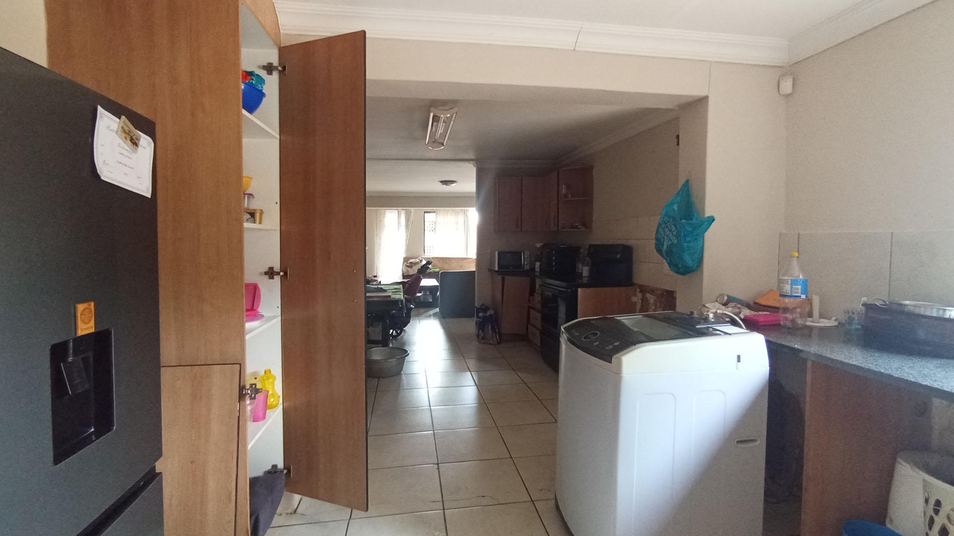 Kitchen - 23 square meters of property in Garsfontein