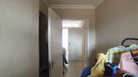 Bed Room 1 - 14 square meters of property in Garsfontein