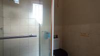 Bathroom 1 - 4 square meters of property in Garsfontein