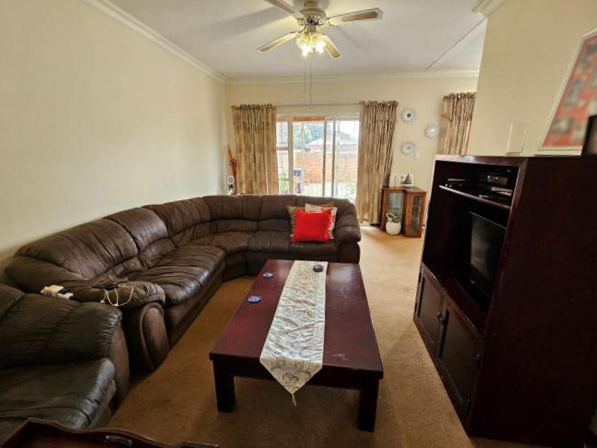 Lounges of property in Stilfontein