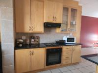  of property in Thatchfield