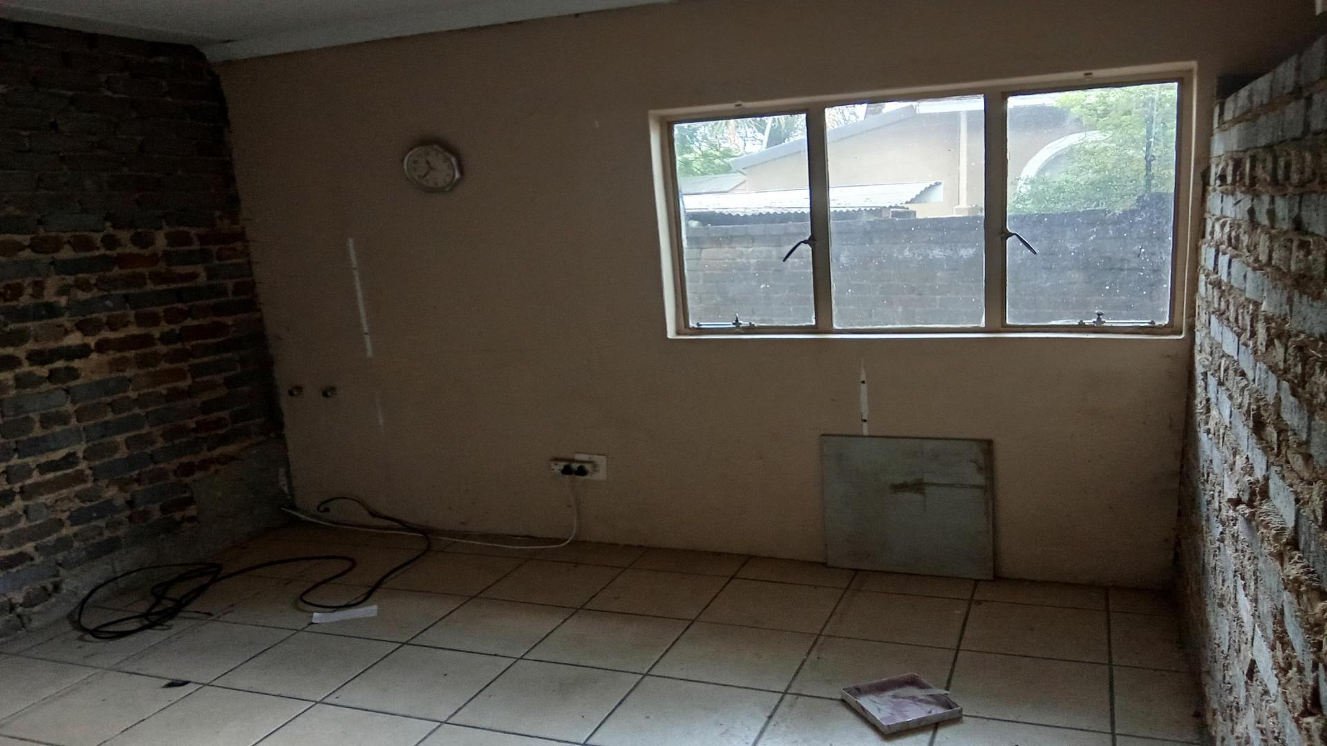 Bed Room 1 of property in Atlasville