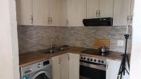 Kitchen - 13 square meters of property in Milnerton