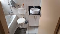 Bathroom 1 - 7 square meters of property in Milnerton