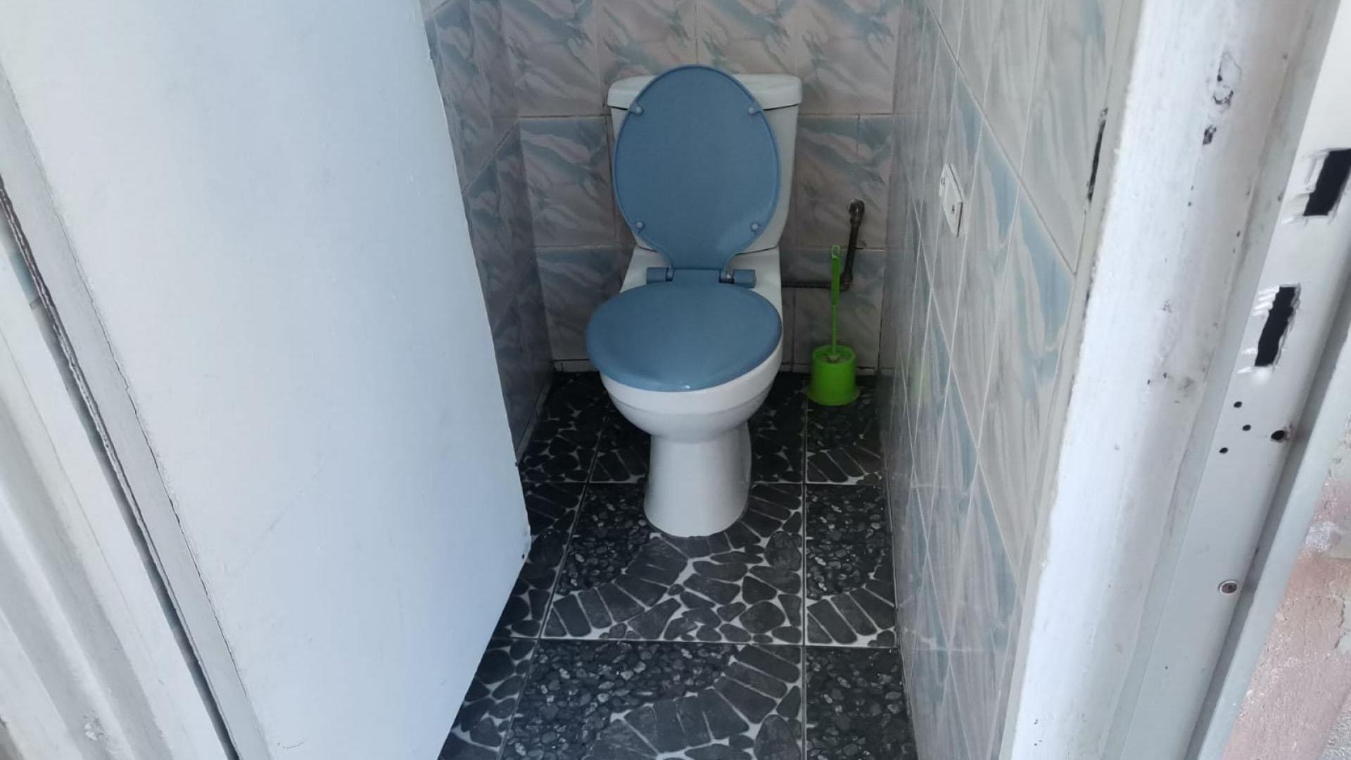 Bathroom 1 - 2 square meters of property in Moorton