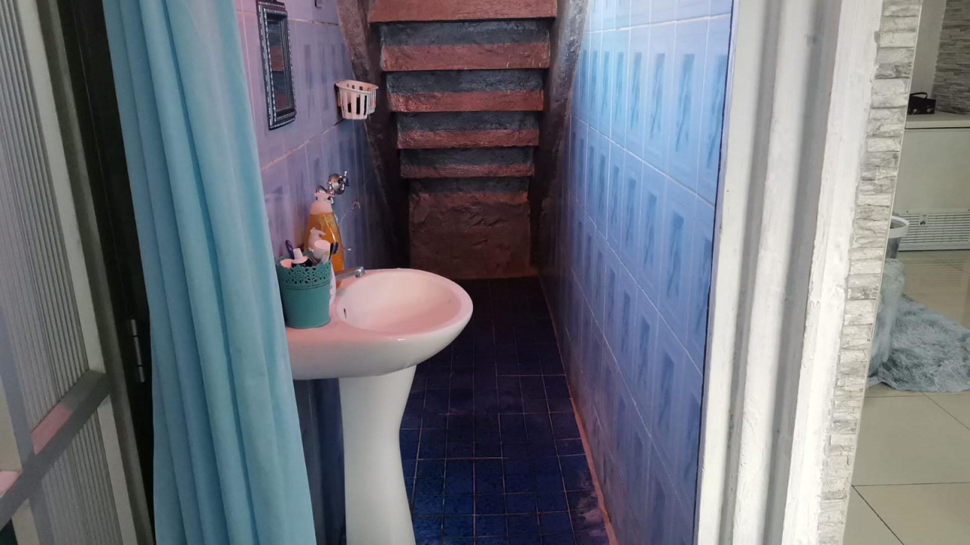 Spaces - 9 square meters of property in Moorton