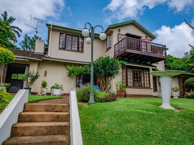 6 Bedroom House for Sale For Sale in Cowies Hill MR562644