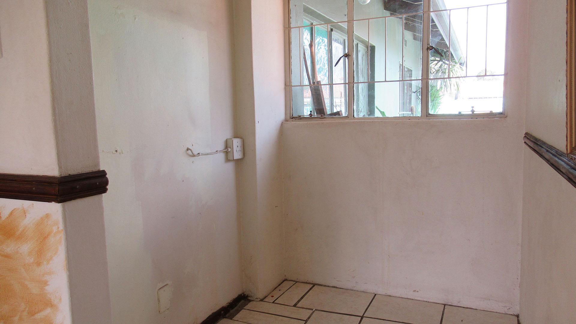 Spaces - 10 square meters of property in Vanderbijlpark