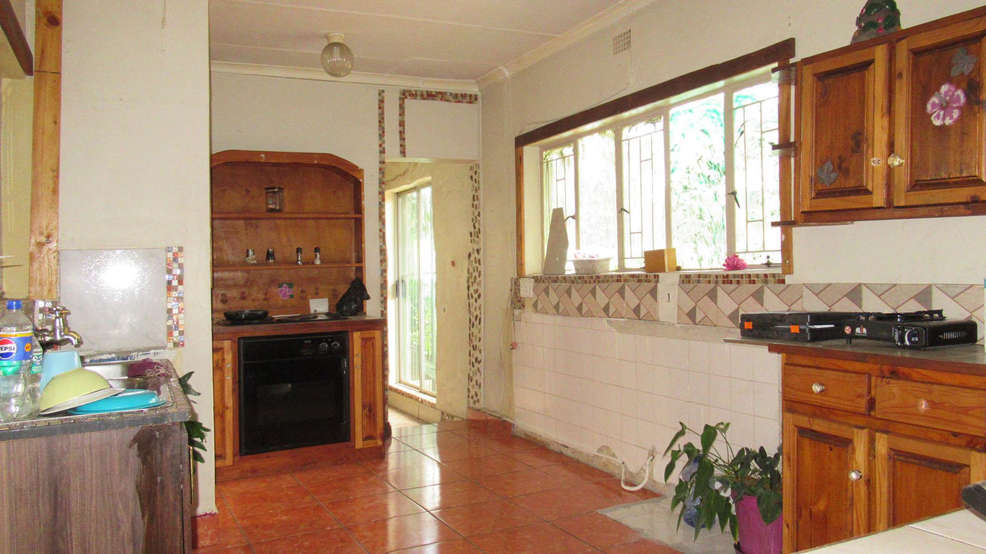 Kitchen - 16 square meters of property in Vanderbijlpark
