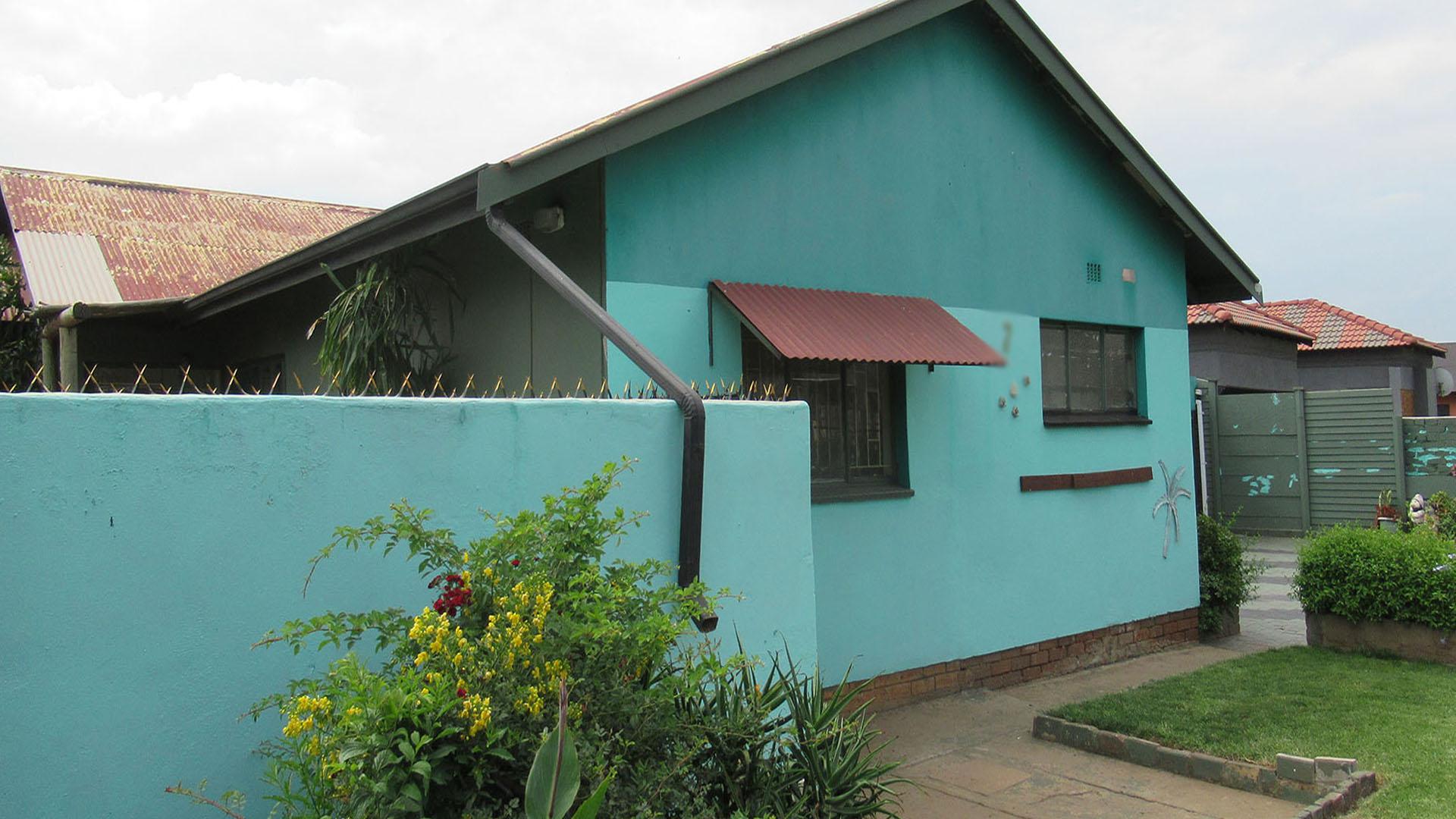 Front View of property in Vanderbijlpark