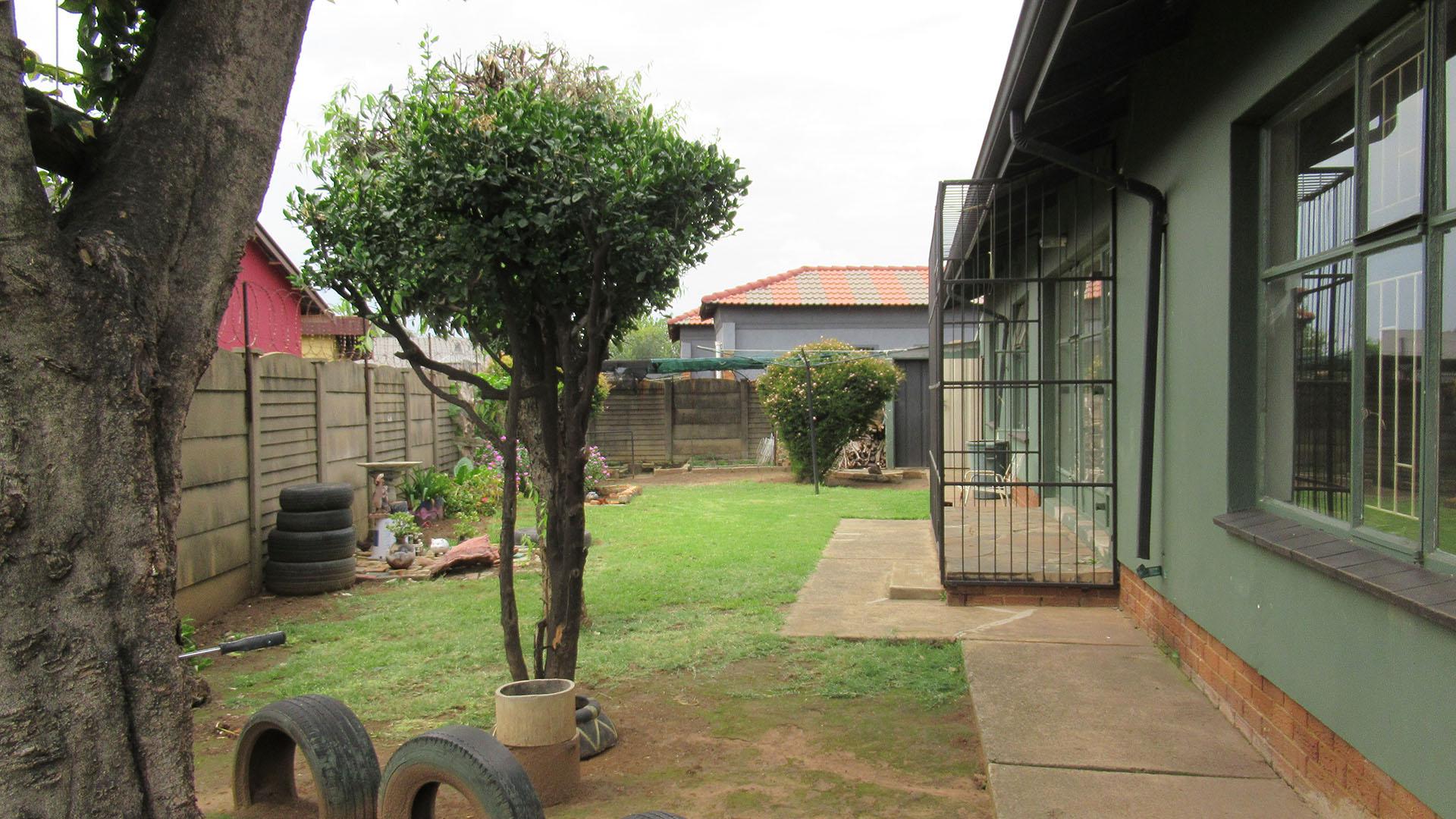 Backyard of property in Vanderbijlpark