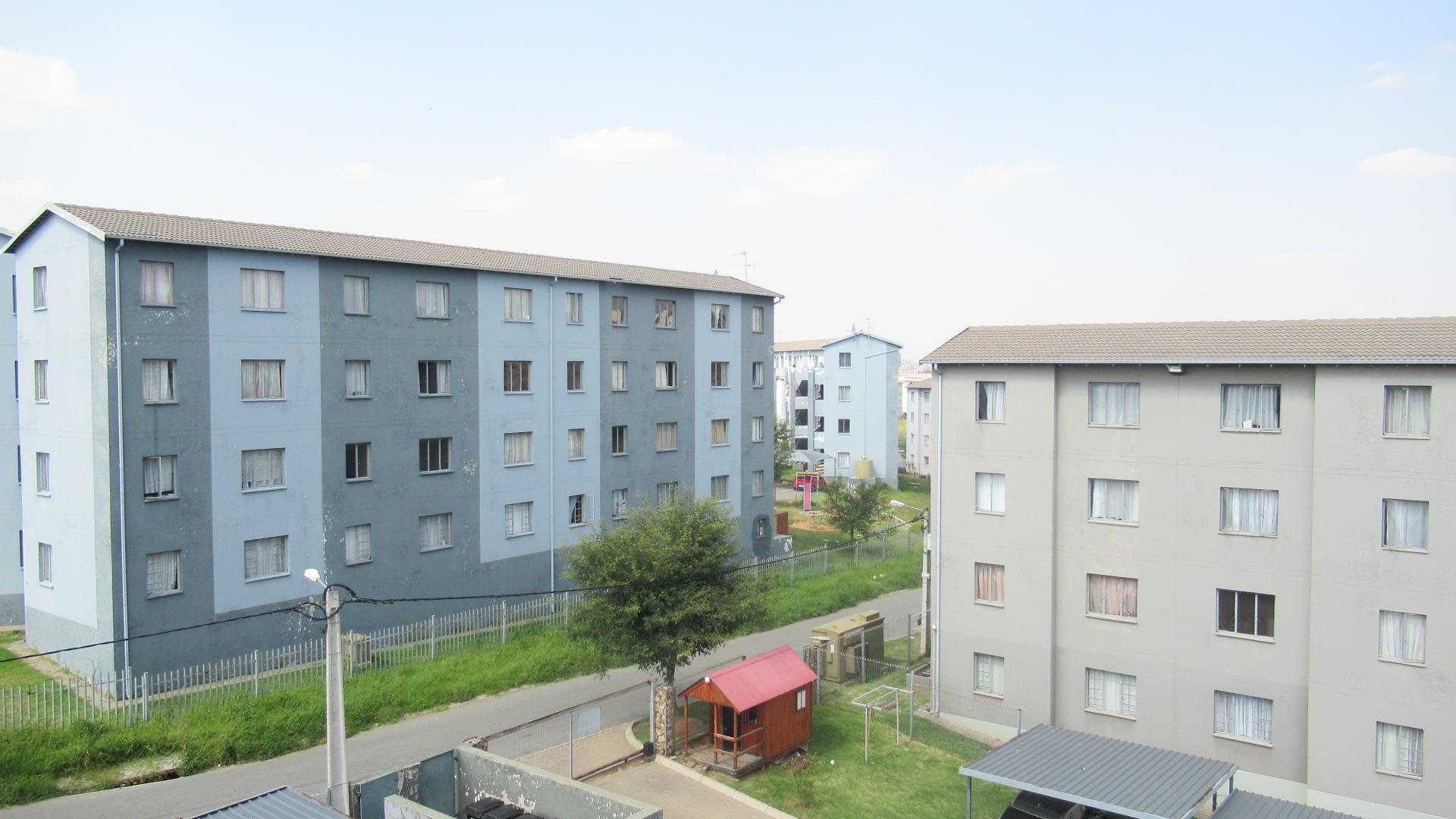 Spaces - 1 square meters of property in Fleurhof