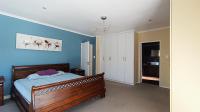 Main Bedroom - 22 square meters of property in Paarl