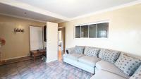 Lounges - 14 square meters of property in Paarl