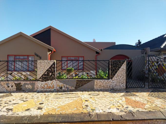 2 Bedroom House for Sale For Sale in Dobsonville - MR563007