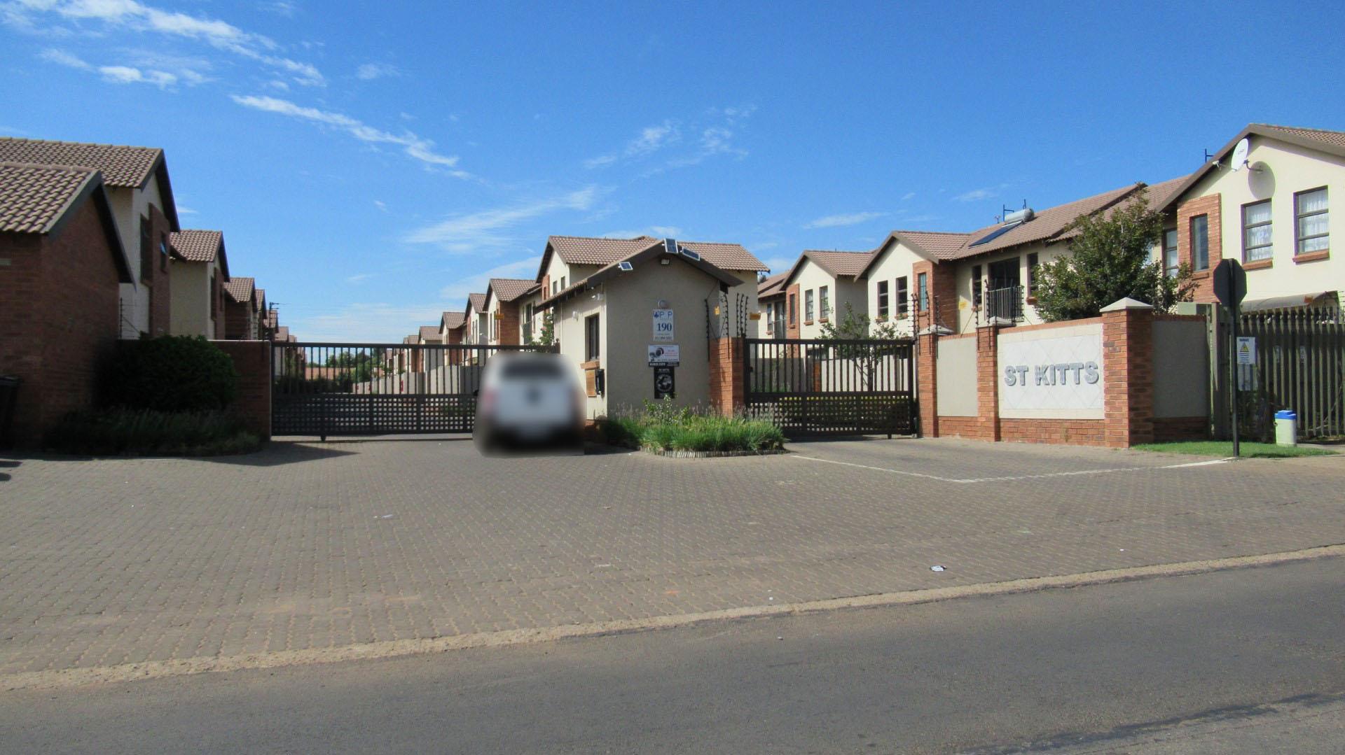 Front View of property in Rynfield