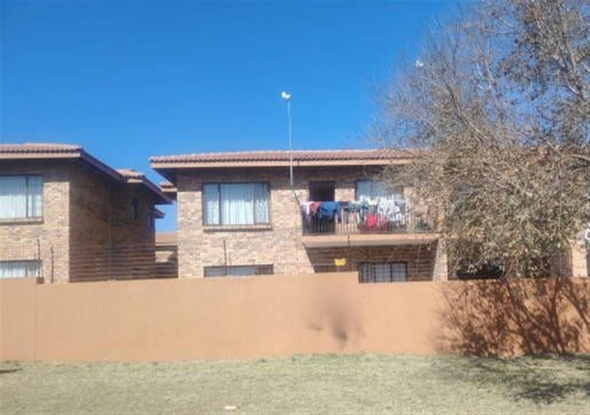 Front View of property in Middelburg - MP