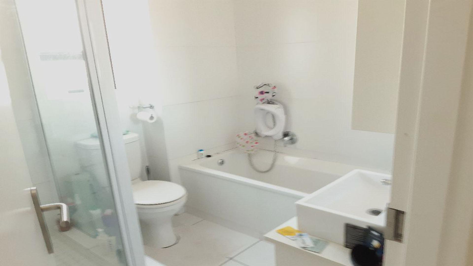 Bathroom 1 of property in Sandton