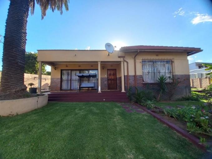 4 Bedroom House for Sale For Sale in Chrisville MR563211