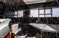 Bathroom 1 of property in Blue Bend