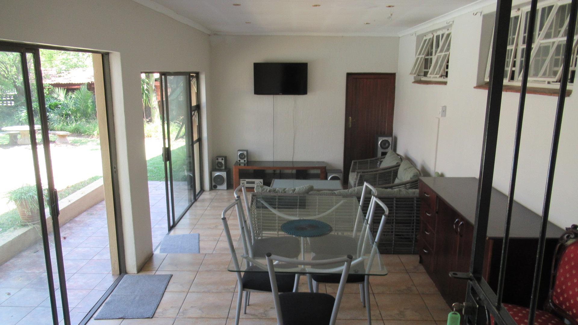 Dining Room - 13 square meters of property in Buccleuch