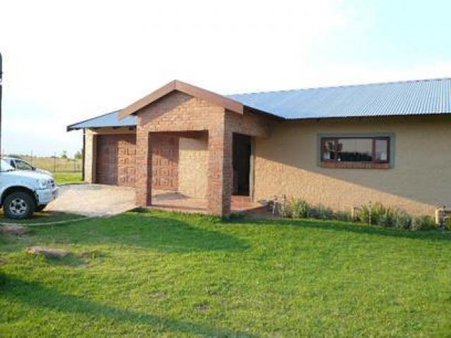 2 Bedroom House for Sale For Sale in Donkerhoek - Private Sale - MR56334