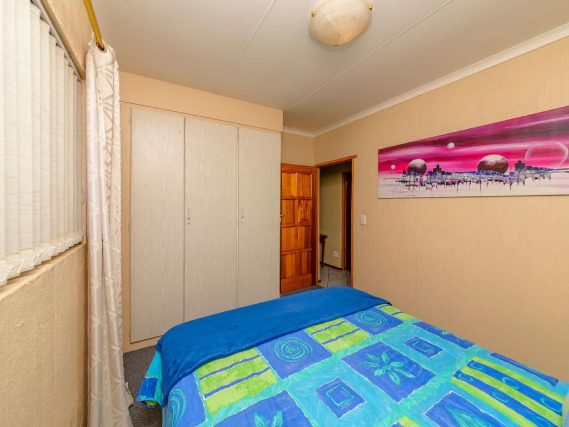 3 Bedroom House for Sale For Sale in Faerie Glen MR563458