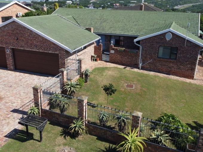 6 Bedroom House for Sale For Sale in Kleinemonde MR563464