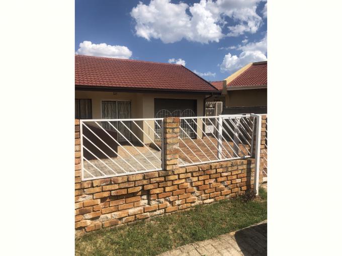 3 Bedroom House for Sale For Sale in Ennerdale South - MR563504