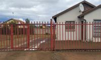 Front View of property in Bloemdustria