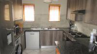 Kitchen - 10 square meters of property in Bryanston